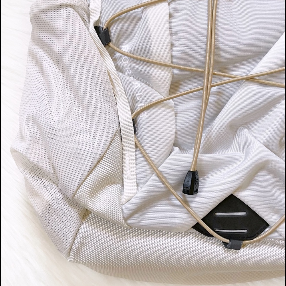 The North Face Unisex Borealis 28 Liter Backpack In Gardenia White - Picture 3 of 9